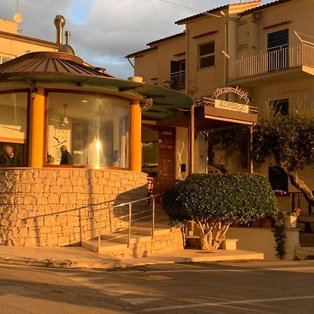 La Conchiglia Hotel Сперлонга Екстериор снимка
