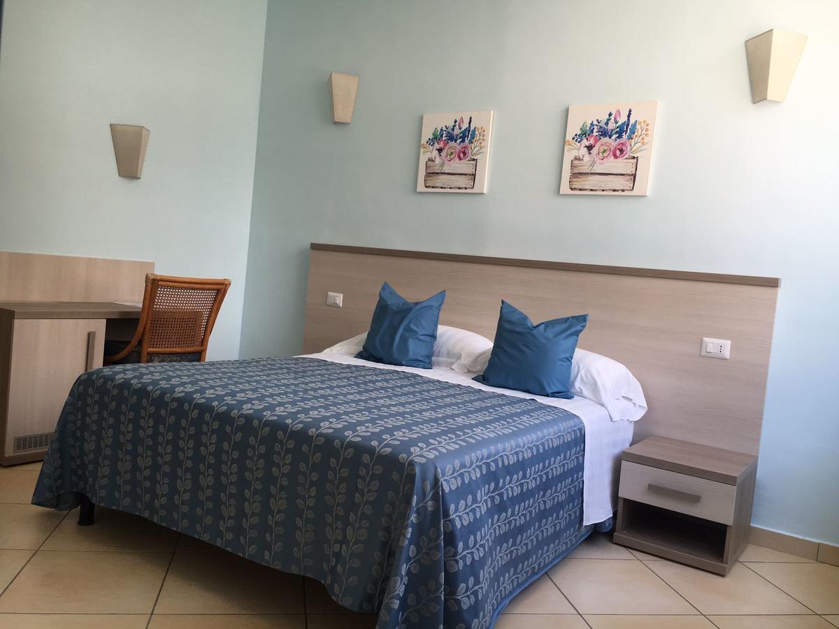 La Conchiglia Hotel Сперлонга Екстериор снимка
