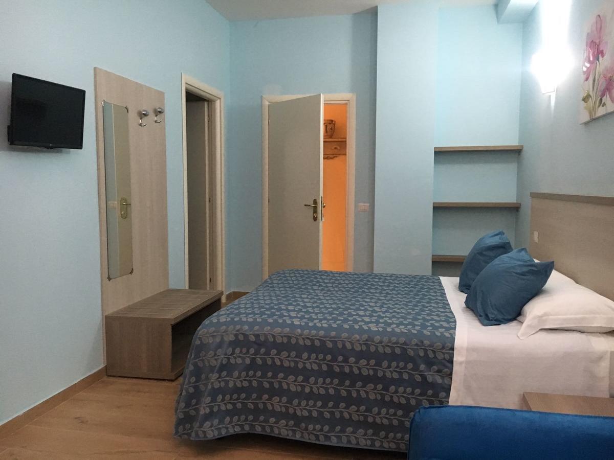 La Conchiglia Hotel Сперлонга Екстериор снимка