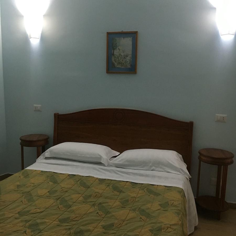 La Conchiglia Hotel Сперлонга Екстериор снимка