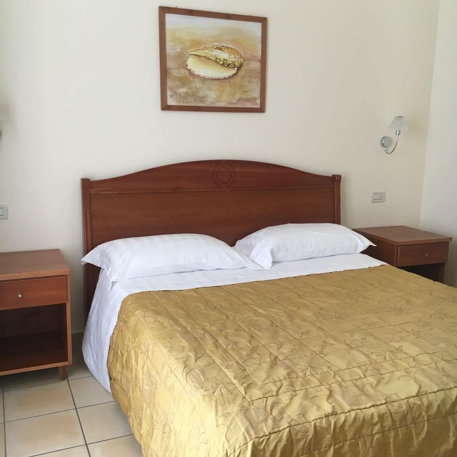 La Conchiglia Hotel Сперлонга Екстериор снимка